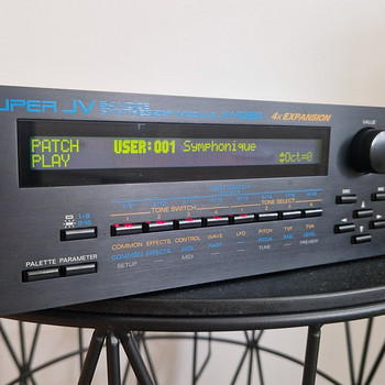 Müüa ROLAND JV-1080
