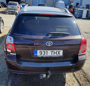 TOYOTA AVENSIS 2,2 D-KAT, VARUOSAD (4 foto / 10)