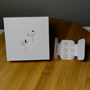 AirPods Pro kõrvaklapid (2nd generation) (2 foto / 2)