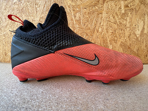 NIKE (2 фото из 2)