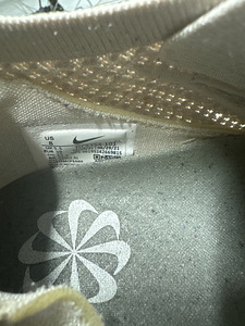 Nike vapormax размер 39 б/у (3 фото из 4)
