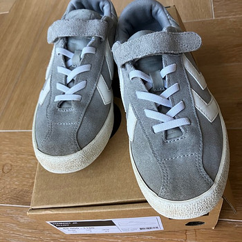 Hummel tennised, s 33
