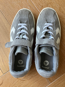 Hummel tennised, s 33 (3 foto / 3)