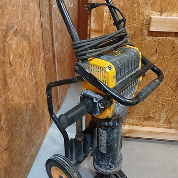 Müüa Dewalt lööktrell heas seisukorras