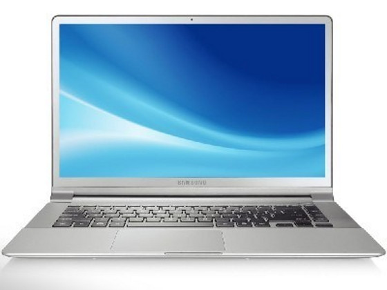 Ноутбук Samsung NP900X4D + Зарядка (аку не работает)