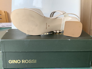 Новые нат кожа босоножки GINO ROSSI р.38 (5 фото из 9)