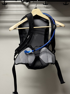 Deuter rattaseljakott koos CamelBak joogisüsteemiga (3 foto / 7)