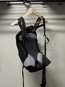 Deuter rattaseljakott koos CamelBak joogisüsteemiga (4 foto / 7)
