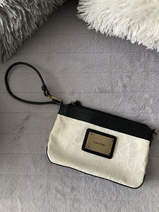 Calvin Klein (1 фото из 1)