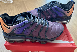 Uued Nike Vapormax Plus tossud. S 42 (1 foto / 6)