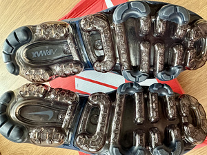 Uued Nike Vapormax Plus tossud. S 42 (4 foto / 6)