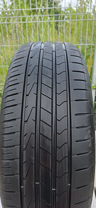 Hankook 215/65R17 (5 фото из 5)