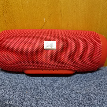 Колонка JBL