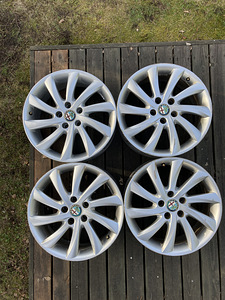 Alfa Romeo 17 veljed (1 foto / 6)