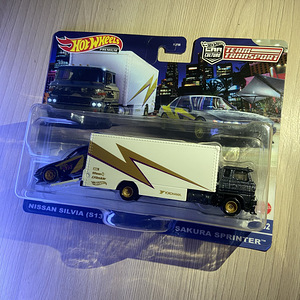Hot Wheels PREMIUM Team Transport (8 foto / 10)