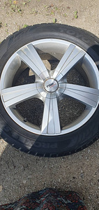 Резина на дисках 255/50R19 (2 фото из 4)