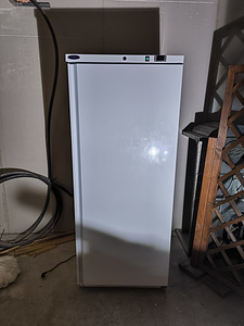 Морозильник Maxima FR600W (1 фото из 7)