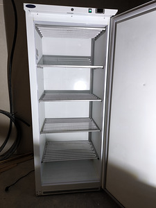 Морозильник Maxima FR600W (3 фото из 7)