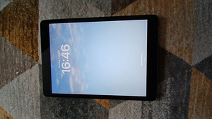 iPad 9 (3 foto / 3)