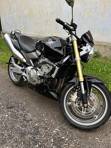 Honda Hornet 600 (2 foto / 6)