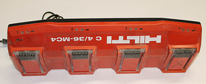 Laadija Hilti C4/36-MC4 (üks port ei tööta) (5 foto / 5)