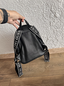 Рюкзак Guess (2 фото из 2)