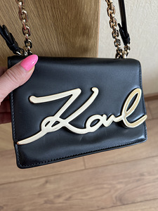Сумка Karl Lagerfeld (2 фото из 4)
