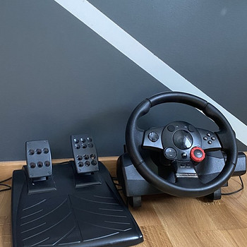 Игровой руль Logitech Driving Force GT