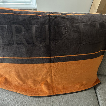 Новое пляжное/банное полотенце Trussardi