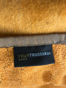Новое пляжное/банное полотенце Trussardi (3 фото из 6)