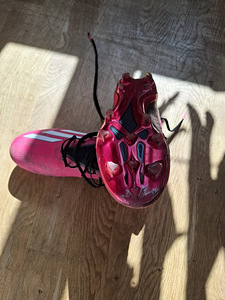 Adidas putsad (3 foto / 5)