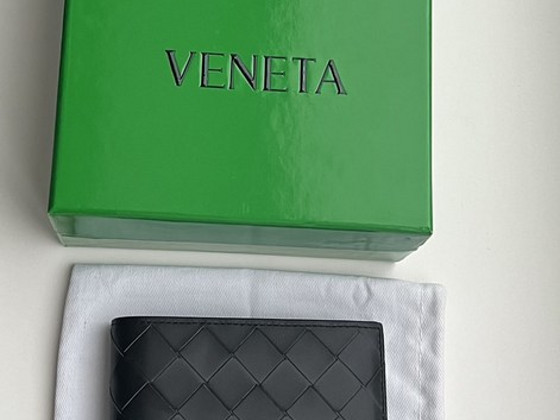 Bottega Veneta Intrecciato Bi-Fold Wallet , Black / Blue