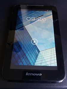 Планшет Lenovo (3 фото из 6)