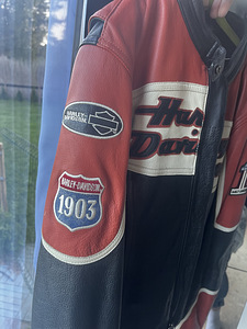Harley-Davidson naiste pärisnahast mootorrattajakk. (3 foto / 4)