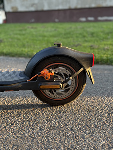 Segway Ninebot eKickscooter F40E (2 фото из 5)