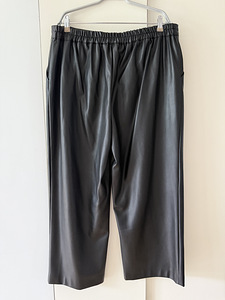 Женские брюки Mint Velvet Faux Leather Crop Wide Trousers (4 фото из 9)