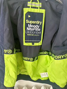 Куртка Superdry (3 фото из 4)