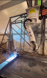 Robot manipulaator (6 foto / 6)