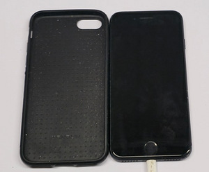 Смартфон Apple Iphone 7 32gb аку 79% + Чехол (2 фото из 7)