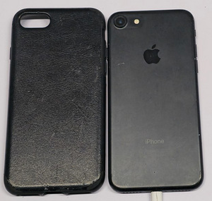Смартфон Apple Iphone 7 32gb аку 79% + Чехол (3 фото из 7)