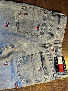 Tommy Jeans originaal teksad (4 foto / 8)