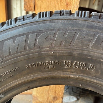 Зимние шины 215/70 R15