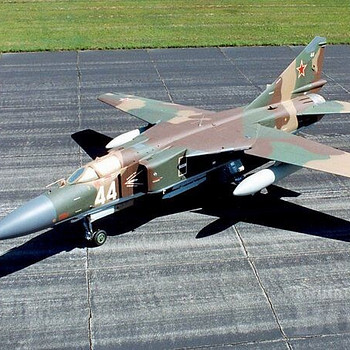 Люк кабины пилота MIG 23