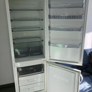 Snaige RF külmiku detailid (1 foto / 4)