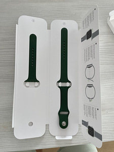 Apple Watch Series 7 GPS + Cellular 45mm Green Aluminium (3 foto / 3)