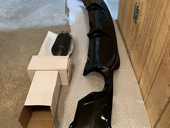 BMW F36 Rear Diffuser + exhaust tips
