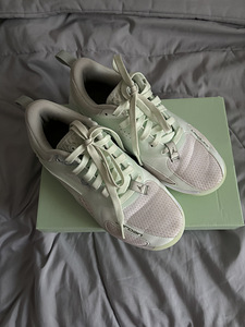 WMNS Jordan Heir EUR: 38 UK:5 (2 foto / 7)