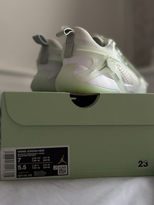 WMNS Jordan Heir EUR: 38 UK:5 (7 foto / 7)