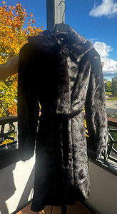 Naaritsakasukas (1 foto / 2)