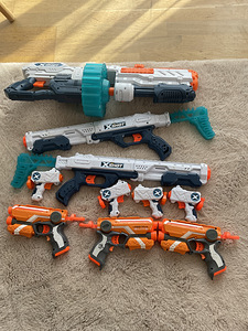 Игрушки (1 фото из 10)